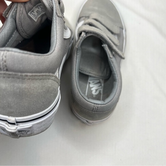 Vans Old Skool V Shoes - Picture 6 of 8